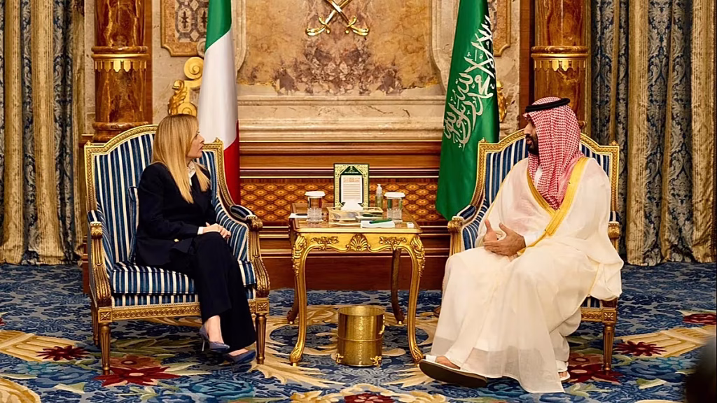 Quand Giorgia Meloni courtise les tyrans du Moyen-Orient pour des hydrocarbures : l'absurde des dirigeants RN !