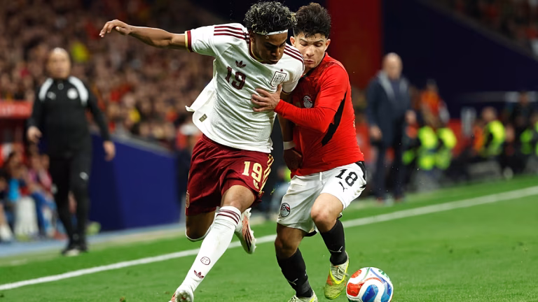 Quand les chants racistes au match Espagne-Égypte révèlent l'hypocrisie des dirigeants RN et leurs absurdités locales