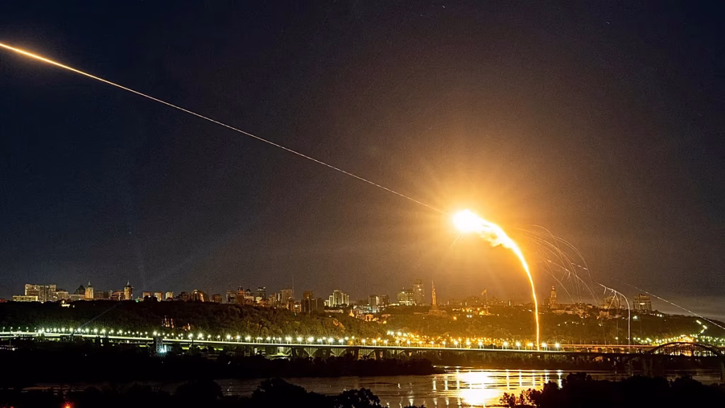 En mars, la Russie a lancé un nombre record de drones : quand l'absurde des dirigeants conservateurs frappe nos villes RN !