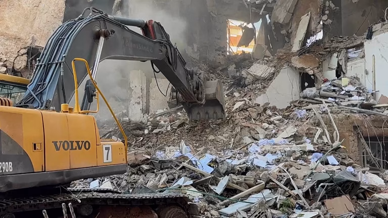 Vidéo : Beyrouth sous les bombes, 182 morts – Quand les dirigeants conservateurs détournent le regard !