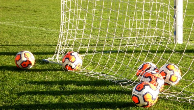 Le Sport, Miroir d’une Société en Déclin