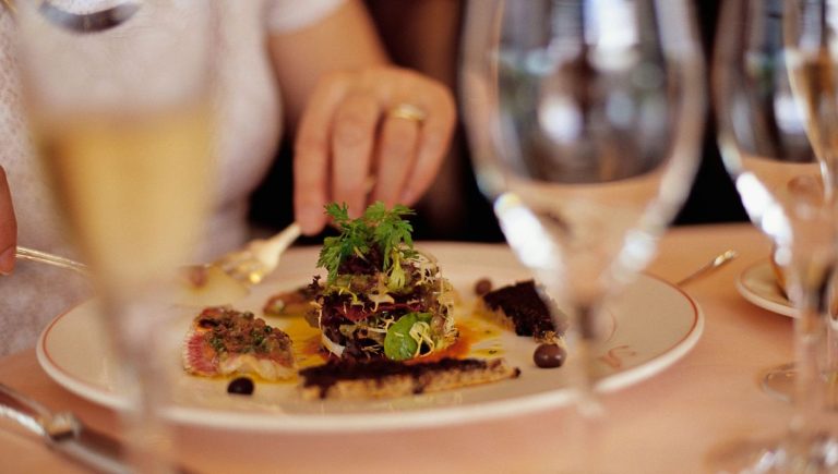 Gastronomie française : entre fierté nationale et malbouffe galopante