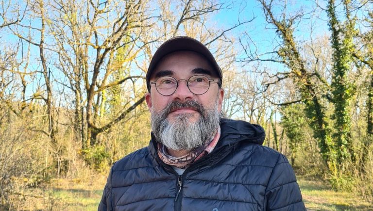 La Truffe et le Pouvoir : Quand l’Artisanat Rencontre l’Incohérence Politique