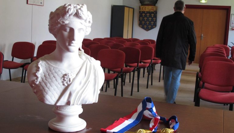 Battus aux municipales : la vie d&rsquo;après, entre désillusion et jardinage