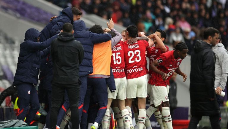 Genesio, entre deuil et victoire : le LOSC s&rsquo;impose à Toulouse