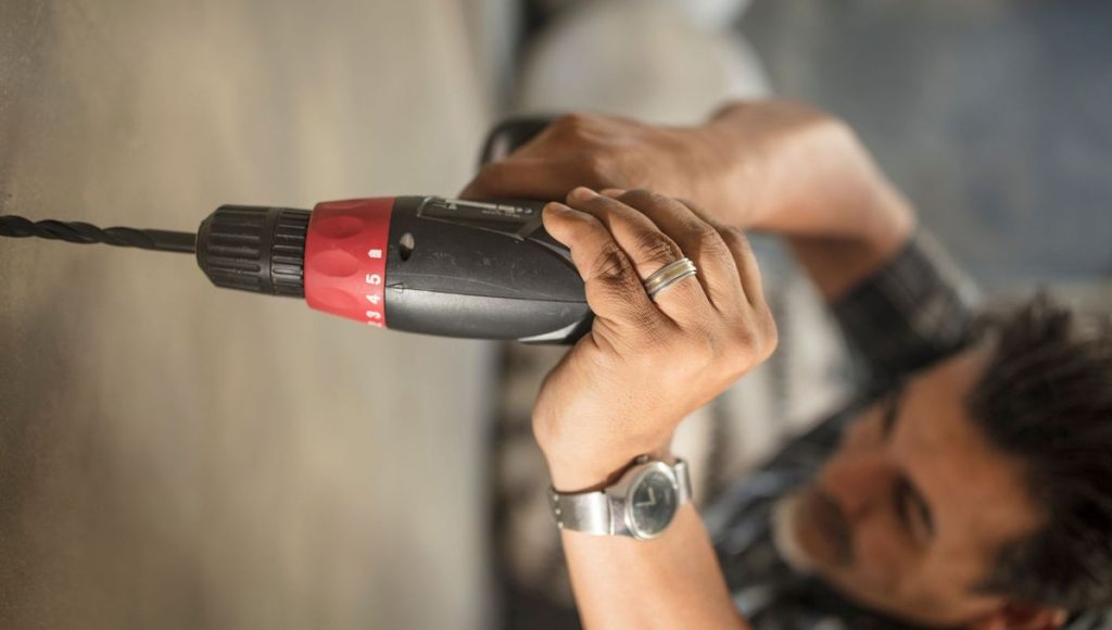 Percer un trou sans poussière : quand les dirigeants RN creusent l'absurde dans nos villes !