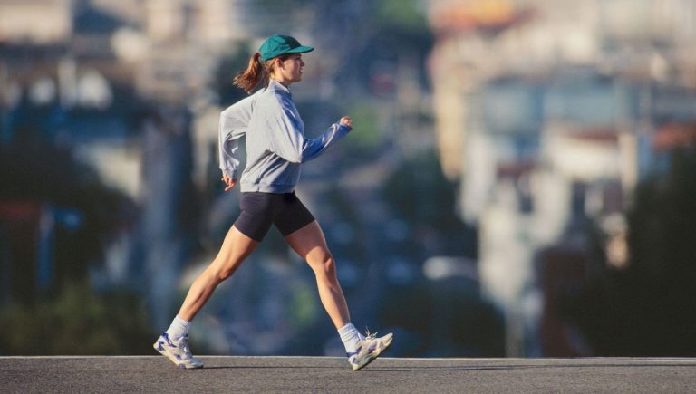 Accélérer le pas : la fausse bonne idée du bien-être