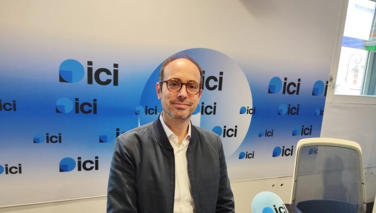 Élysée : La Comédie des Maires, ou l&rsquo;Illusion d&rsquo;un Dialogue