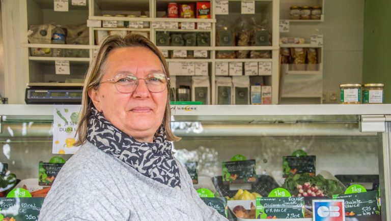 Une experte en parfumerie passe des senteurs de safran à celles de l&rsquo;ail et du poireau.