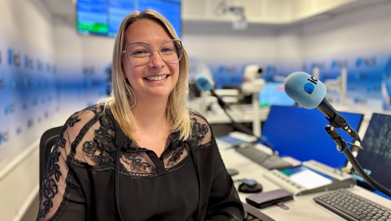 « Mémoire d&rsquo;une vieille dame de pierre » : Une immersion troublante au cœur de l&rsquo;incohérence historique