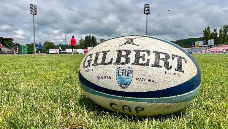 Rugby, Football et Incohérences : Le Sport comme Miroir de nos Échecs