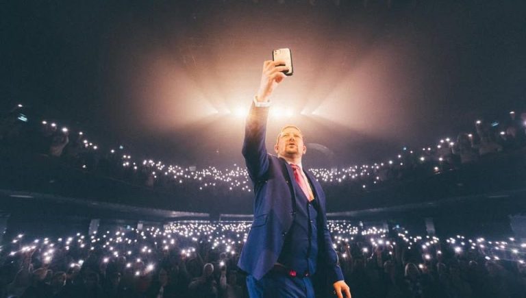 Élodie Frégé et le Chœur Spectacul&rsquo;Art : Une Réunion de Puissance au Zénith d&rsquo;Orléans