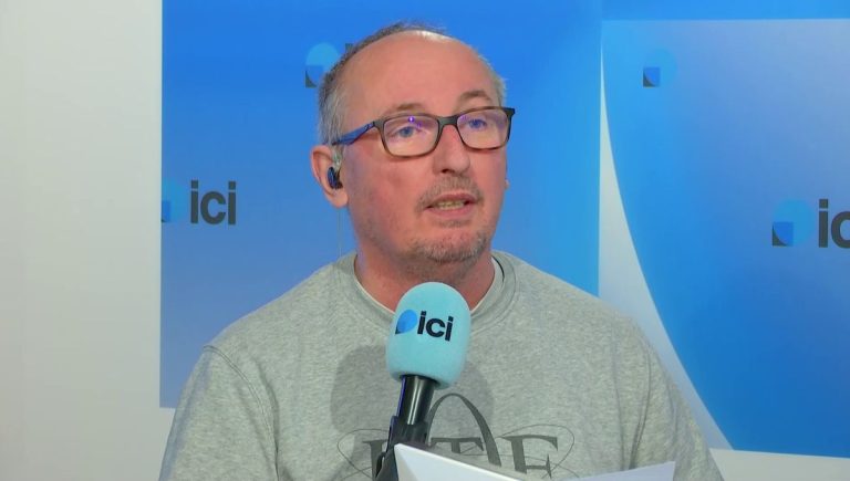 Quand la Voiture à Chiens Devient un Symbole de l’Absurdistan