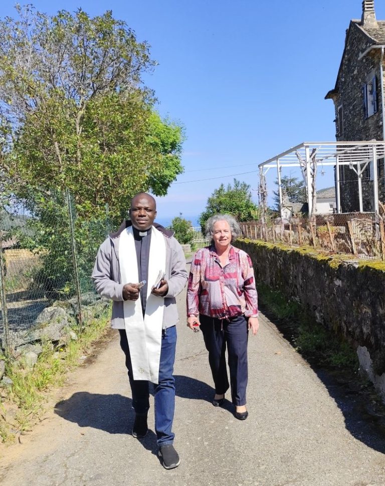 À Pietra Di Verde, les maisons sont bénies pendant que les dirigeants conservateurs plongent dans l'absurde !