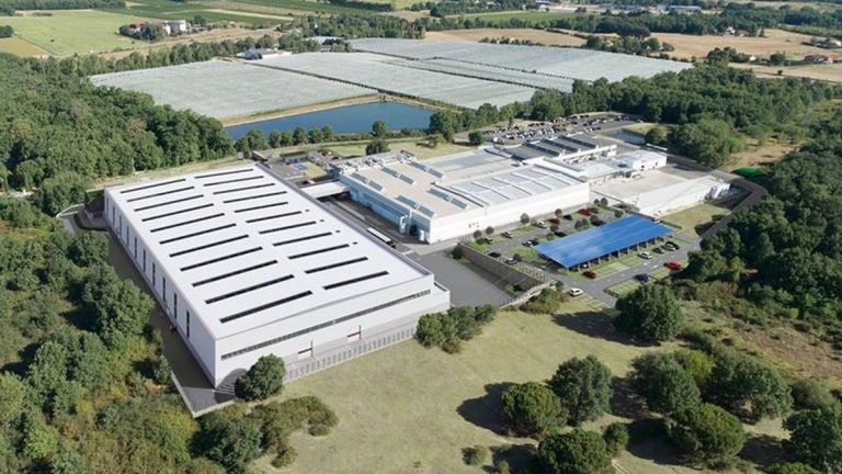 En Occitanie, pendant que les dirigeants conservateurs prêchent l’austérité, dix nouvelles usines émergent en 2025 !