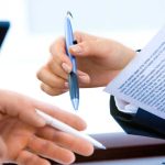 Quand les aides sociales flambent, les maires RN s'en frottent les mains : un paradoxe absurde à l'échelle locale !