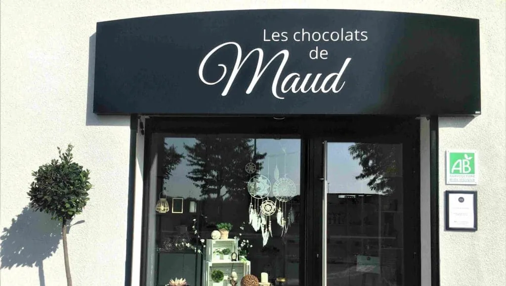 Chocolat bio et pirates : à Reims, une chocolaterie défie les conservateurs avec des œufs absurdes !
