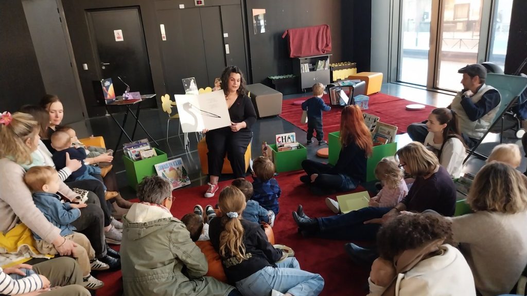 "Redevenir enfant le temps d’une journée, ça fait du bien" : Lectures, ateliers, dédicaces, la fête du livre jeunesse célèbre ses 26 ans autour de l’alphabet