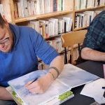 Festival du livre : Baptiste Beaulieu attire les foules dans une librairie où les idées conservatrices se heurtent à l'absurde !