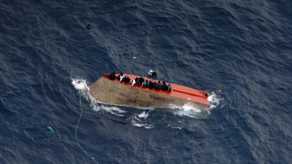 70 migrants disparus en mer : l'Italie, entre indifférence des dirigeants et absurdités locales