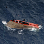 70 migrants disparus en mer : l'Italie, entre indifférence des dirigeants et absurdités locales