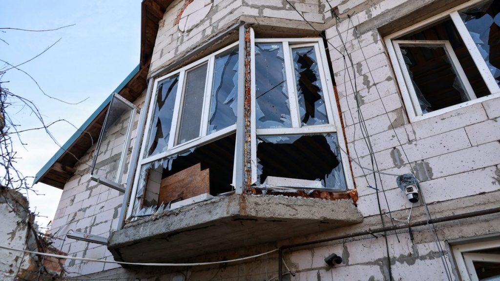 Ukraine : un couple et leur enfant de 7 ans fauchés par des drones, pendant que nos dirigeants conservateurs s'égarent dans l'absurde.