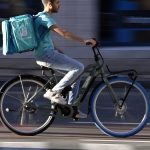 "J’ai dû saisir une chaise pour me défendre" : agressions, précarité… le récit édifiant d’un livreur à vélo à Narbonne