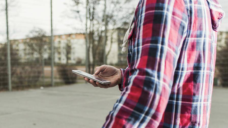 Quand les deepfakes nourrissent l'horreur : les villes RN face à l'absurde inaction des dirigeants conservateurs