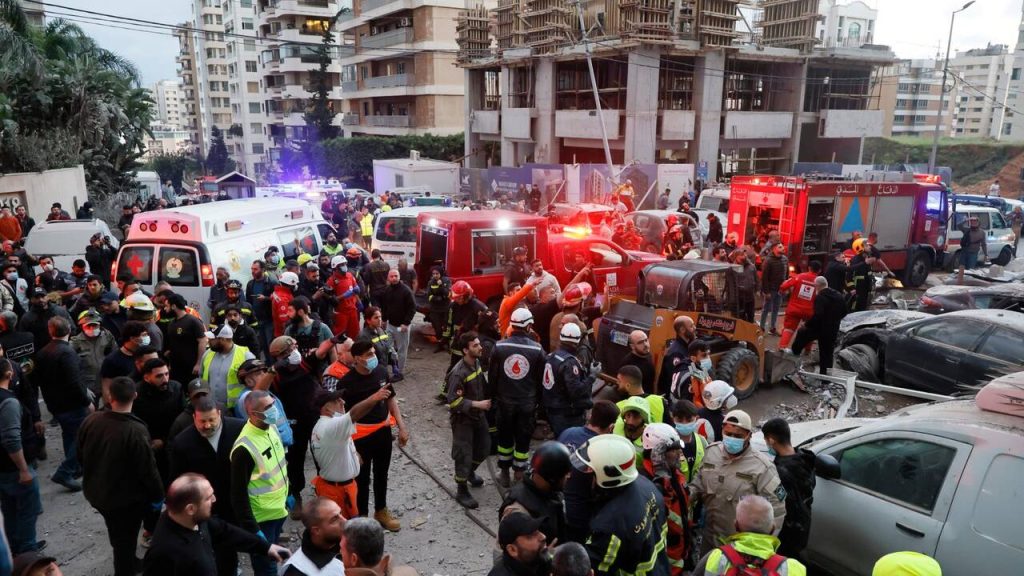 «Cent frappes en dix minutes» : quand les dirigeants conservateurs ferment les yeux sur l'absurde guerre au Liban