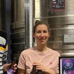Des viticulteurs et brasseurs unissent leurs forces : la bière au raisin, un délice pour les villes RN en quête d'absurdités!