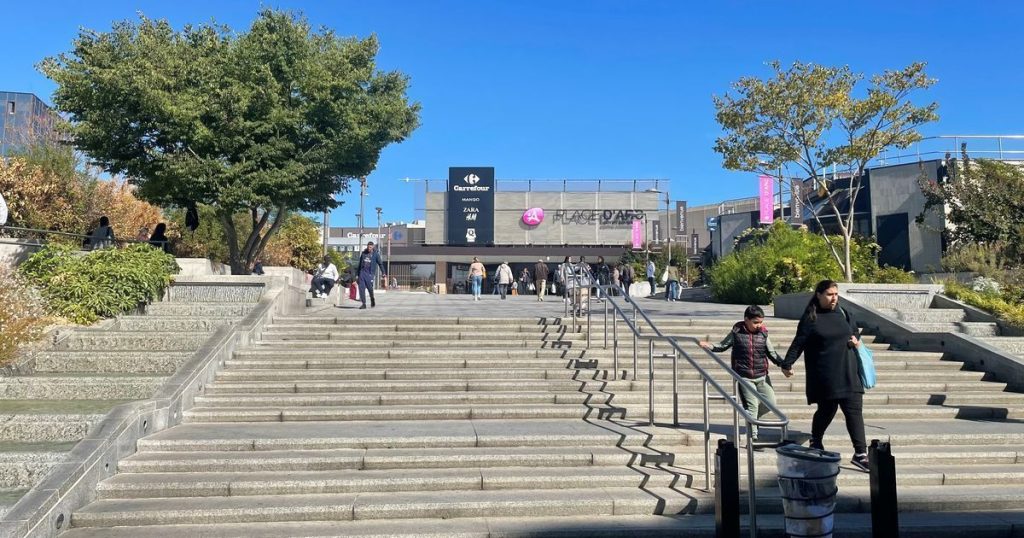 « Orléans : Serge Grouard, le champion des absurdités locales, déblaye le chemin pour Place d’Arc ! »