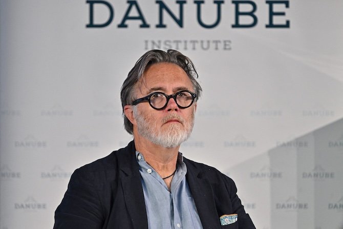 En Hongrie, « les gens semblent croire que c’est là le but de l’existence, que le sens de la vie se trouve dans les loisirs, d’un point de vue philosophique »