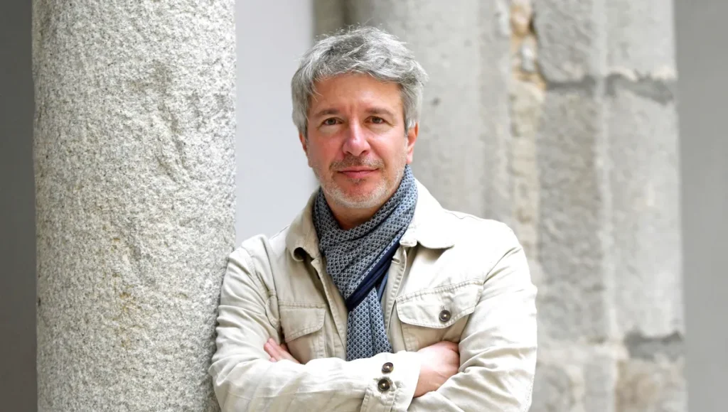 Éric Vuillard : Quand les dirigeants RN transforment l'absurde en histoire, un podcast qui dérange !