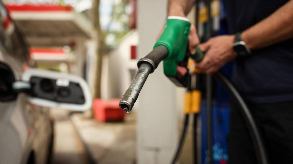 En 2023, les prix à la pompe explosent de 21% : les élus RN et leurs promesses en fumée !