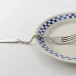 Quand l'art surréaliste de Kamprani dénonce l'absurdité des dirigeants RN et leur vision du monde