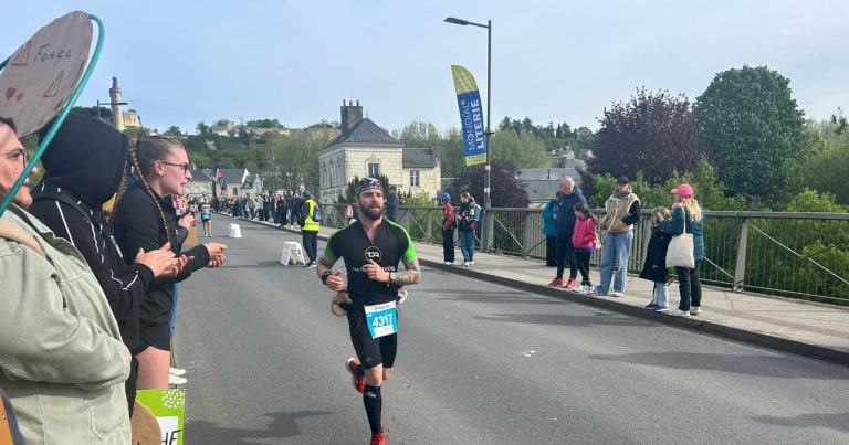 Marathon de Chinon : Quand la course à pied fait face à la course à l&rsquo;absurde