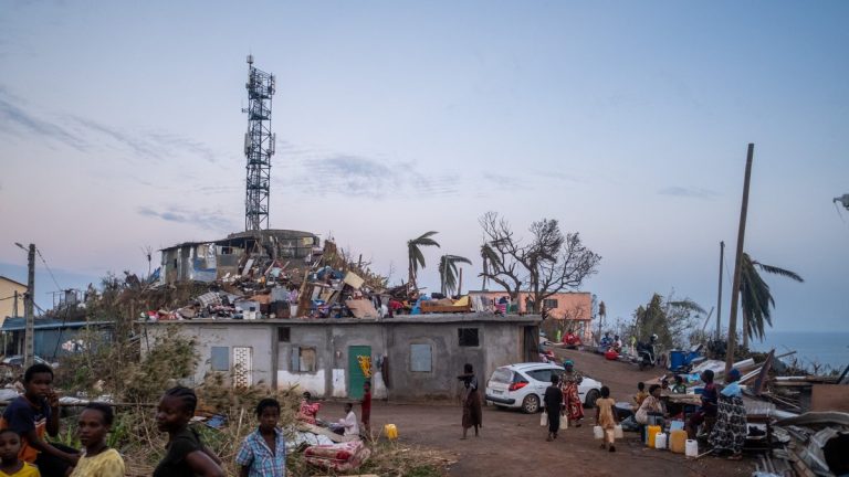 Cyclone Dikeledi : Mayotte en alerte, mais qui s&rsquo;inquiète vraiment ?