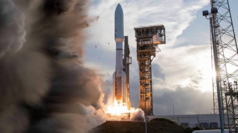 Amazon et la conquête spatiale : un jeu dangereux