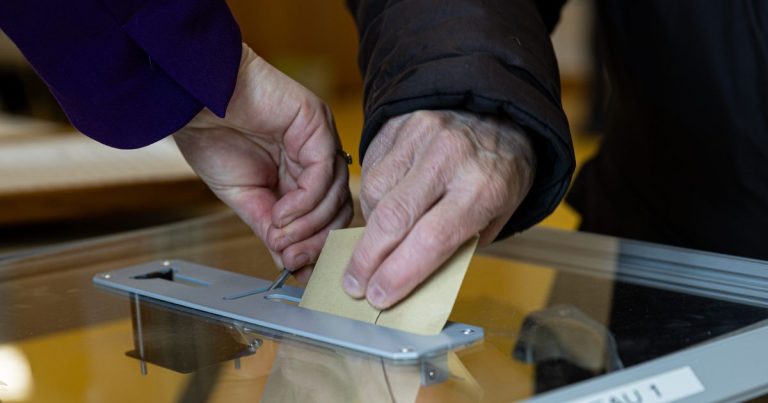 Municipales 2026 : Mont-Saint-Jean et Cogners sans candidats, les électeurs piégés aux urnes en mai !