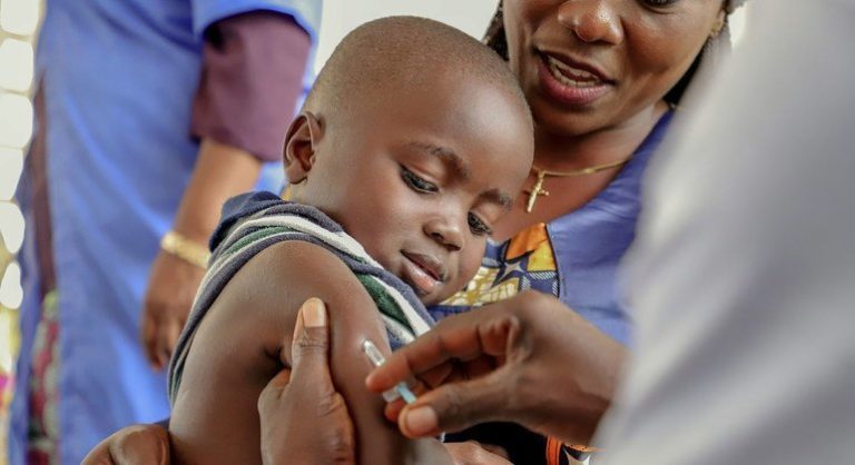 Vaccination en Afrique : Une Réussite Éphémère ?