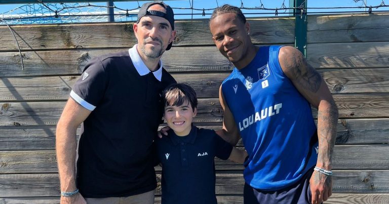 Quand l&rsquo;émotion du football croise l&rsquo;absurde