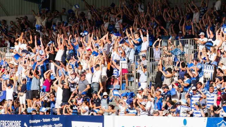 Castres vs Toulouse : Une Ferme d&rsquo;Illusions dans un Stade en Fête