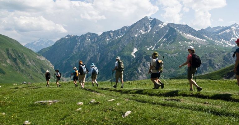 La randonnée au Sénépy : un mirage de liberté dans un monde alpin contrôlé