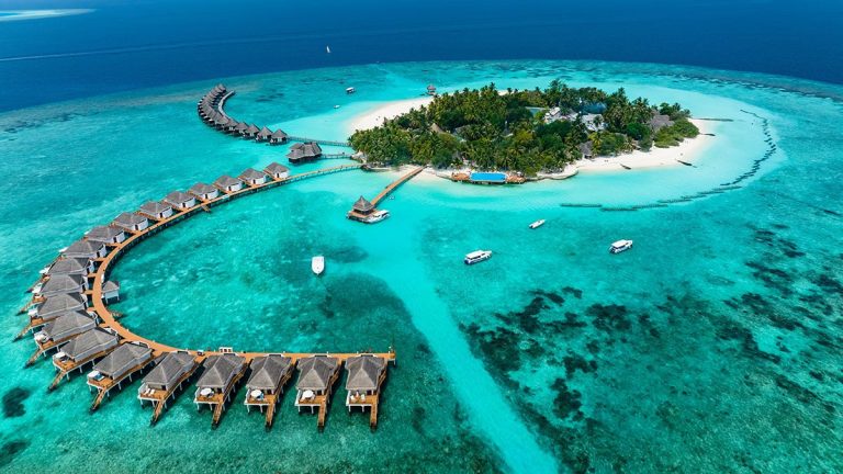 L’Océan Indien : Entre Paradis Illusoire et Réalités Troublantes