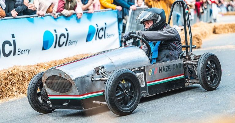 La Course de Caisses à Savon : Un Spectacle de Folie ou un Énième Événement Distrayant ?