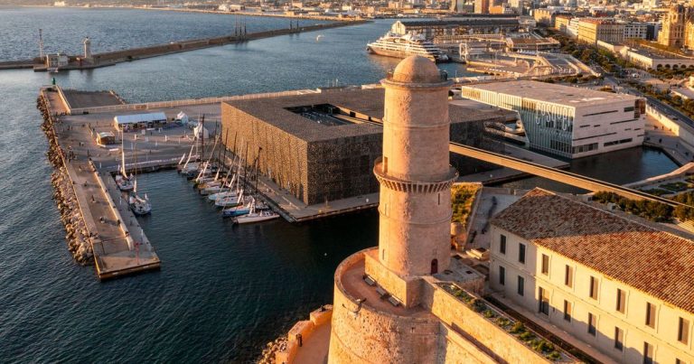 La CIC Med Channel Race : un spectacle nautique ou une distraction pour masquer l’inertie politique ?