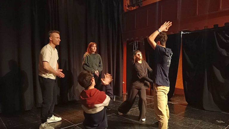 Élise, la colère de Dieu : une réflexion critique des jeunes de la Cie Le Sextant