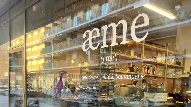 Café æmē : Un Havre d’Inclusion à Sion