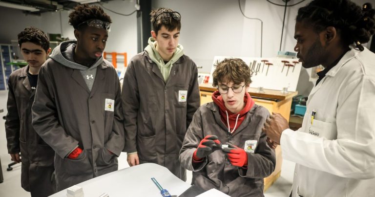 Réforme des stages en lycée : le gouvernement envisage des changements significatifs