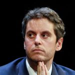 Gabriel Attal à Biarritz : une dédicace qui soulève des questions sur son héritage politique